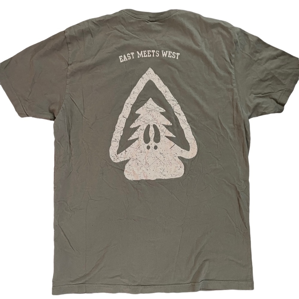 Next Level Size L Tee East Meets West Green